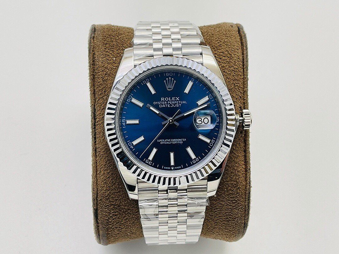 Watch0075