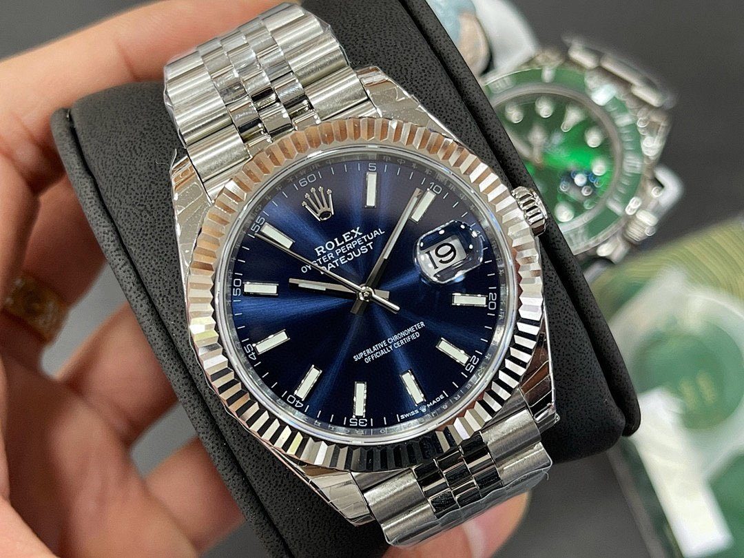 Watch0082