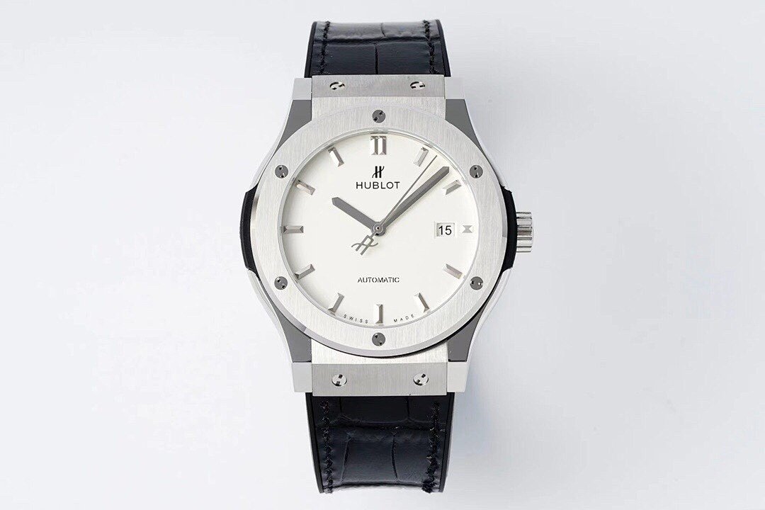 Watch0230