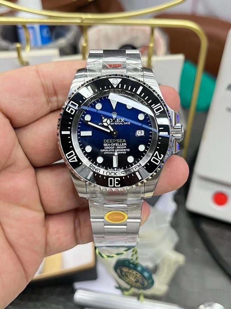 Watch0386