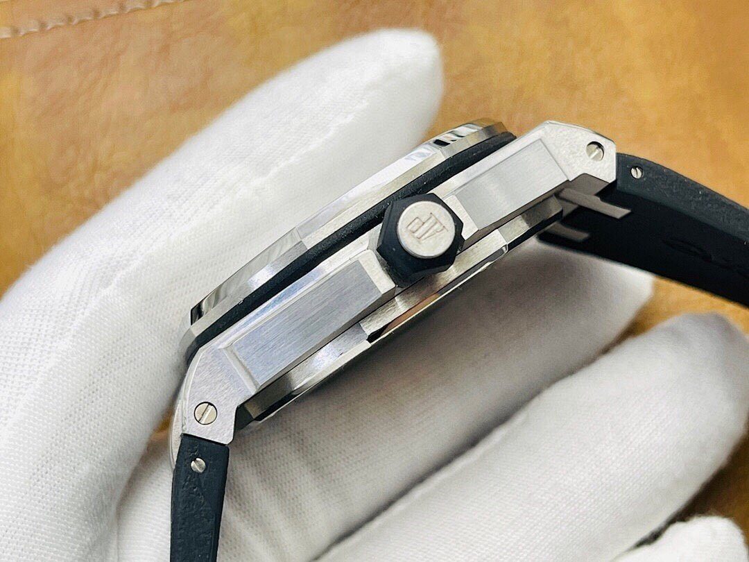 Watch0465