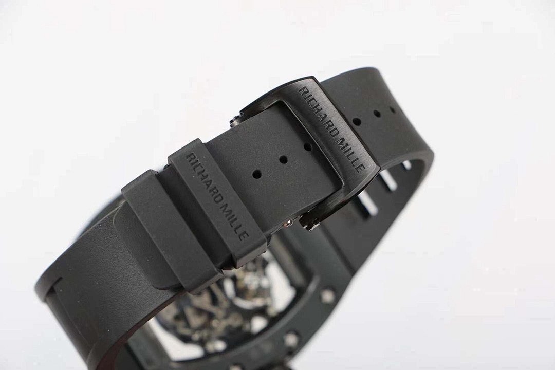 Watch0472