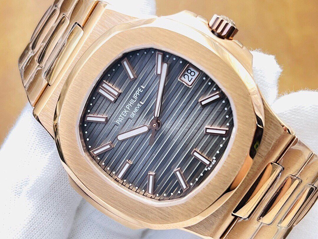 Watch0483
