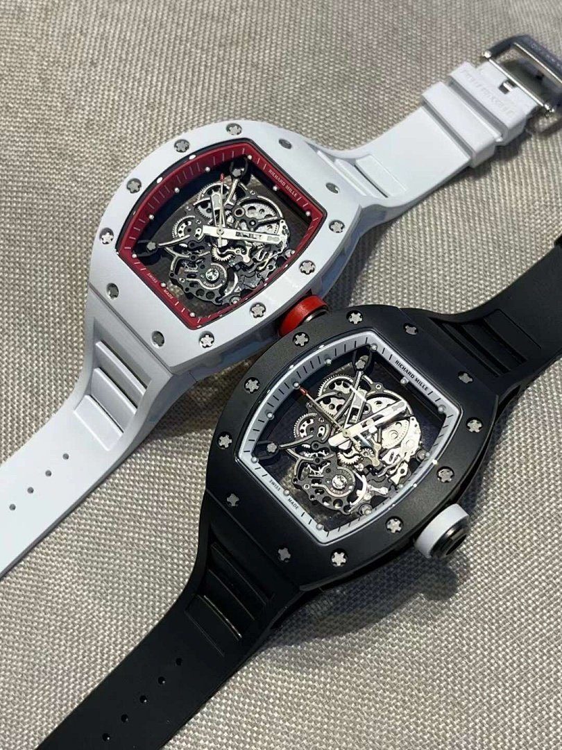 Watch0484