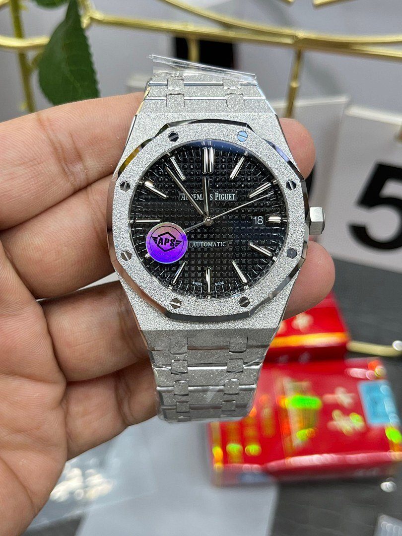 Watch0494