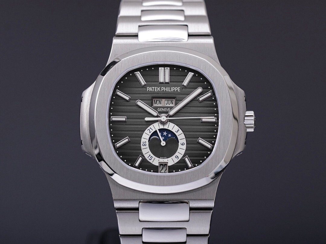 Watch0577